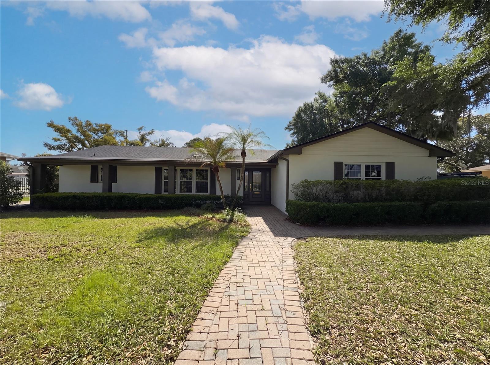 Photo of 51 OAKLEIGH LANE MAITLAND FL 32751