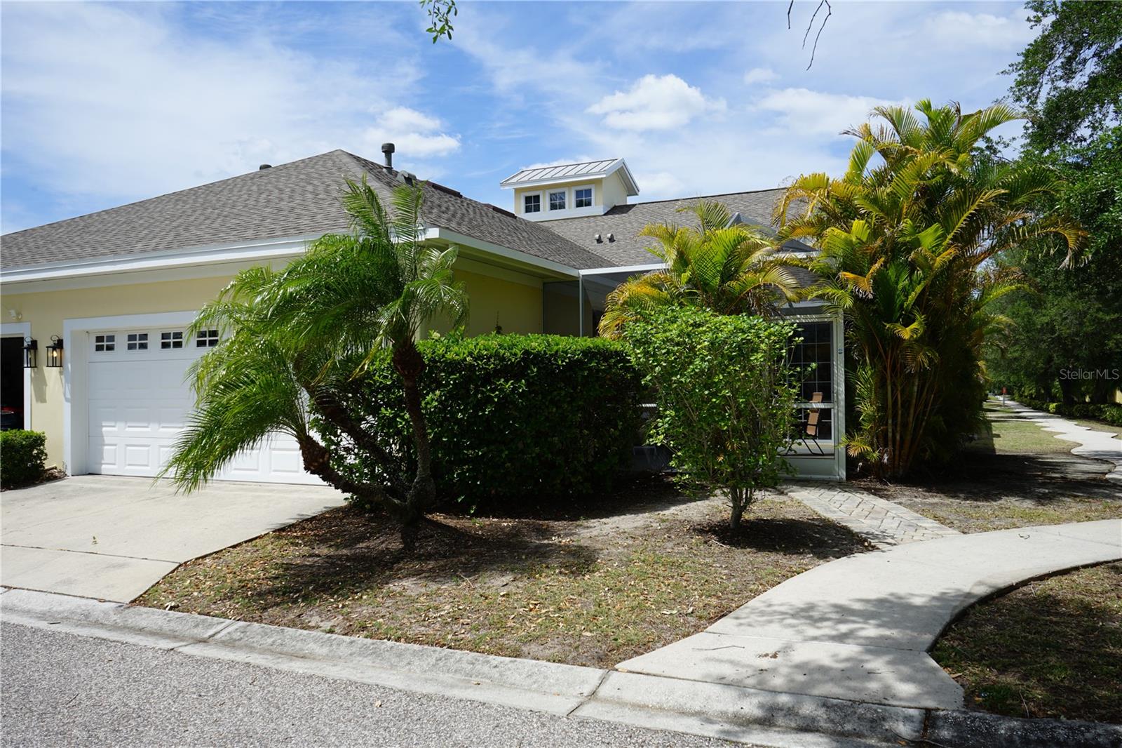 Photo of 201 SUNSET CREST COURT APOLLO BEACH FL 33572