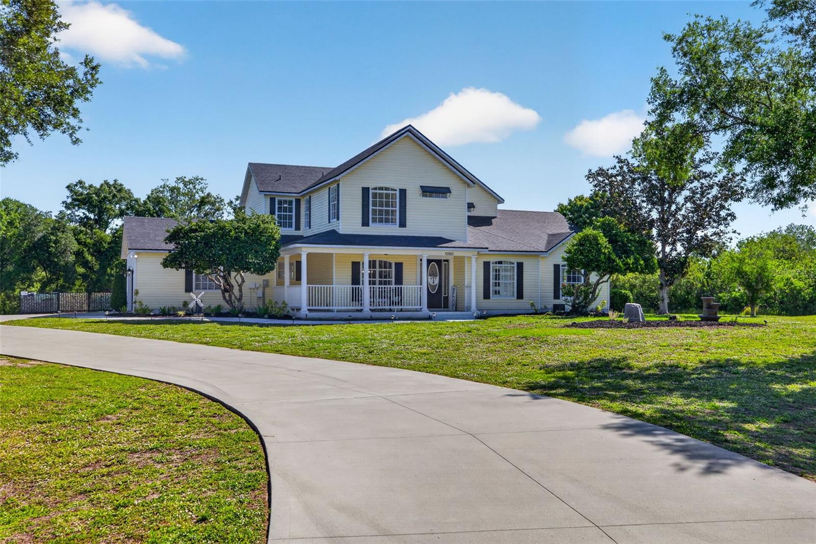 Photo of 17308 HOWLING WOLF RUN PARRISH FL 34219