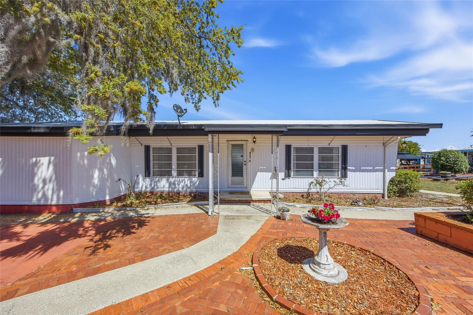 Photo of 3896 PICCIOLA ROAD #411 FRUITLAND PARK FL 34731