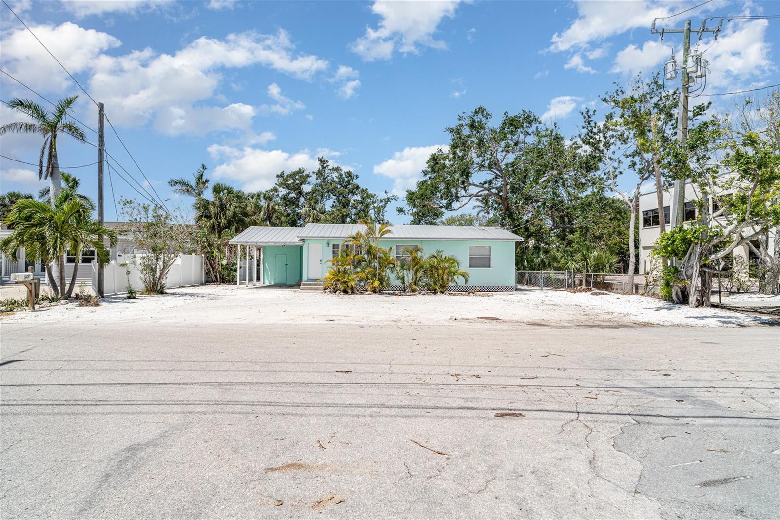 Photo of 5026 CALLE MINORGA SARASOTA FL 34242