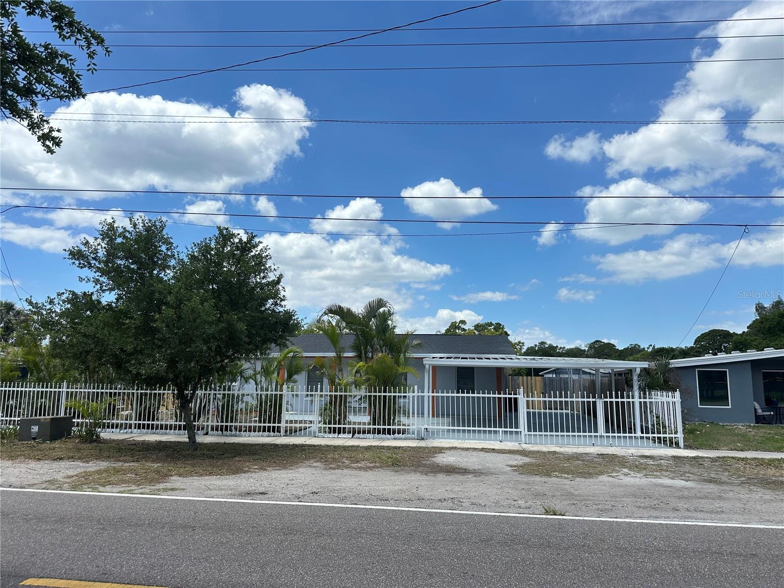 Photo of 6405 S MANHATTAN AVENUE TAMPA FL 33616