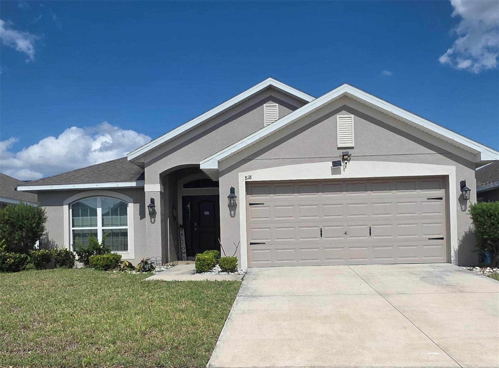 Photo of 818 LANDMARK HILLS DRIVE HAINES CITY FL 33844