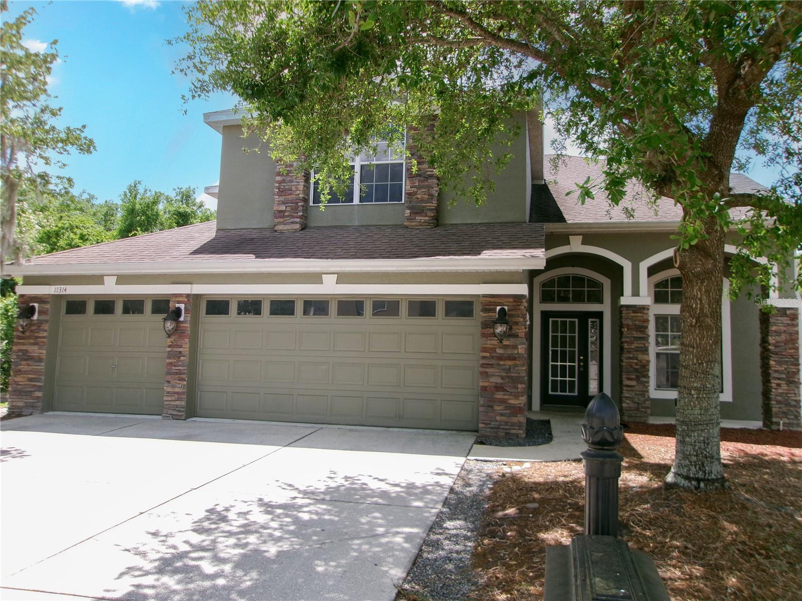 Photo of 11314 OYSTER BAY CIRCLE NEW PORT RICHEY FL 34654