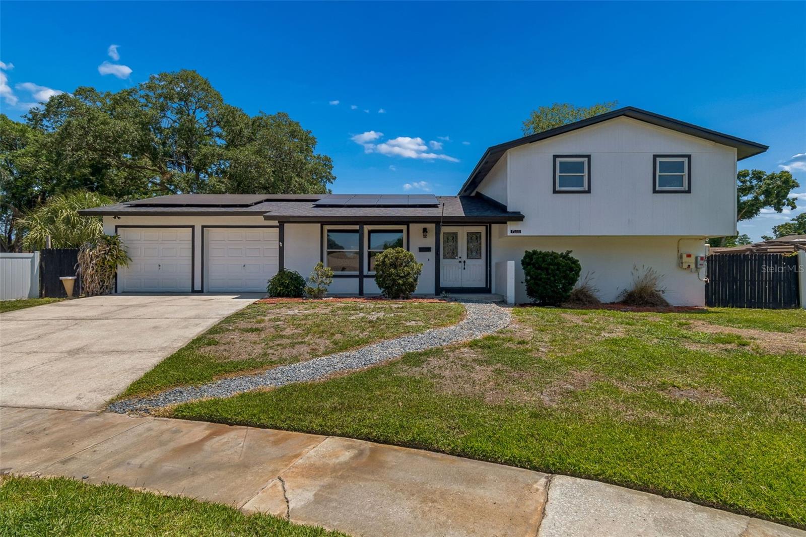 Photo of 7111 GATEWAY COURT TAMPA FL 33615