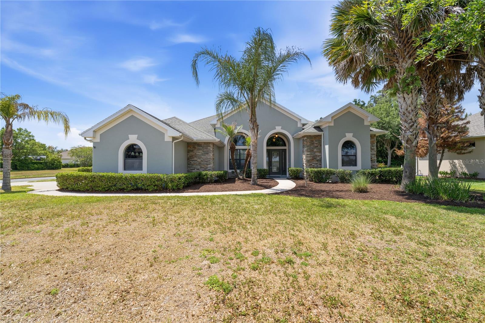 Photo of 8061 WATERBURY WAY MOUNT DORA FL 32757