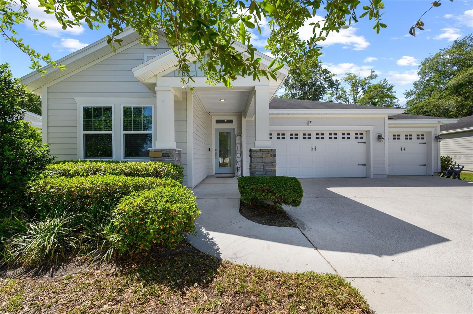 Photo of 11973 BRIDGEHAMPTON ROAD JACKSONVILLE FL 32218