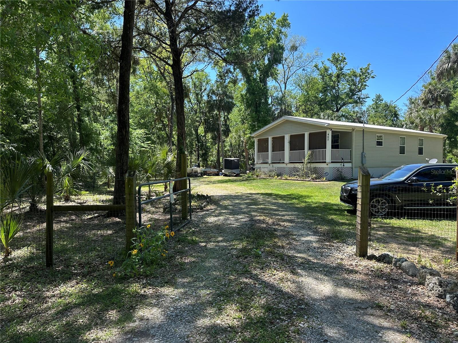 Photo of 462 S DEW PLANT POINT CRYSTAL RIVER FL 34429