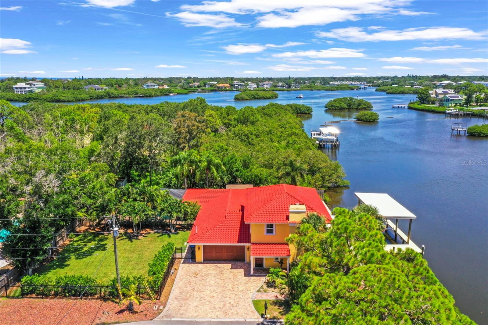 Photo of 412 ORCHID LANE PALM HARBOR FL 34683
