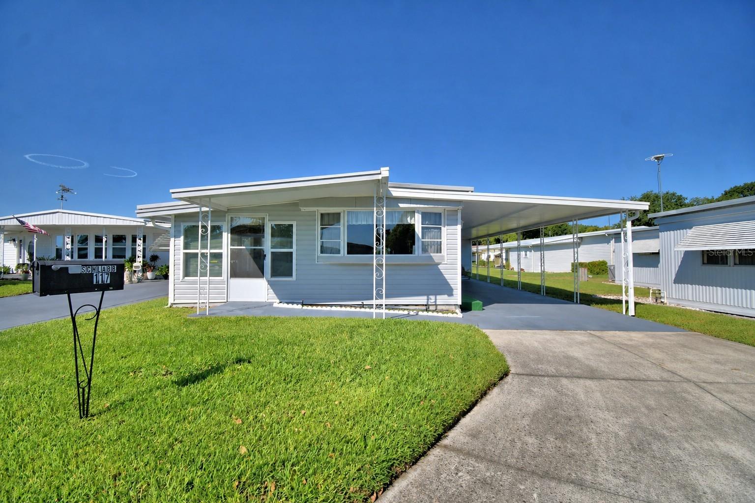 Photo of 117 HOLIDAY LANE AUBURNDALE FL 33823