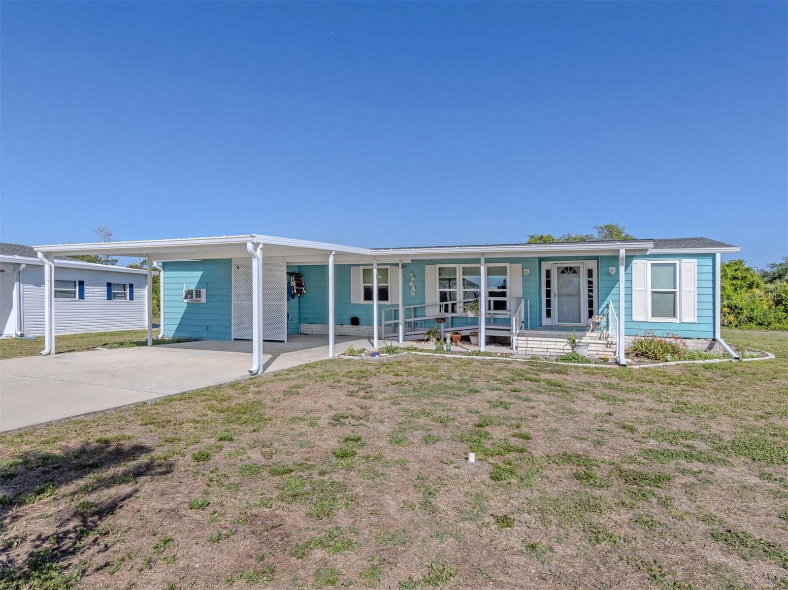 Photo of 592 PORTSIDE DRIVE NORTH PORT FL 34287
