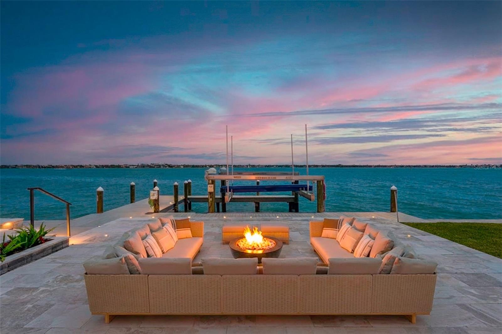 Photo of 487 MEADOW LARK DR SARASOTA FL 34236