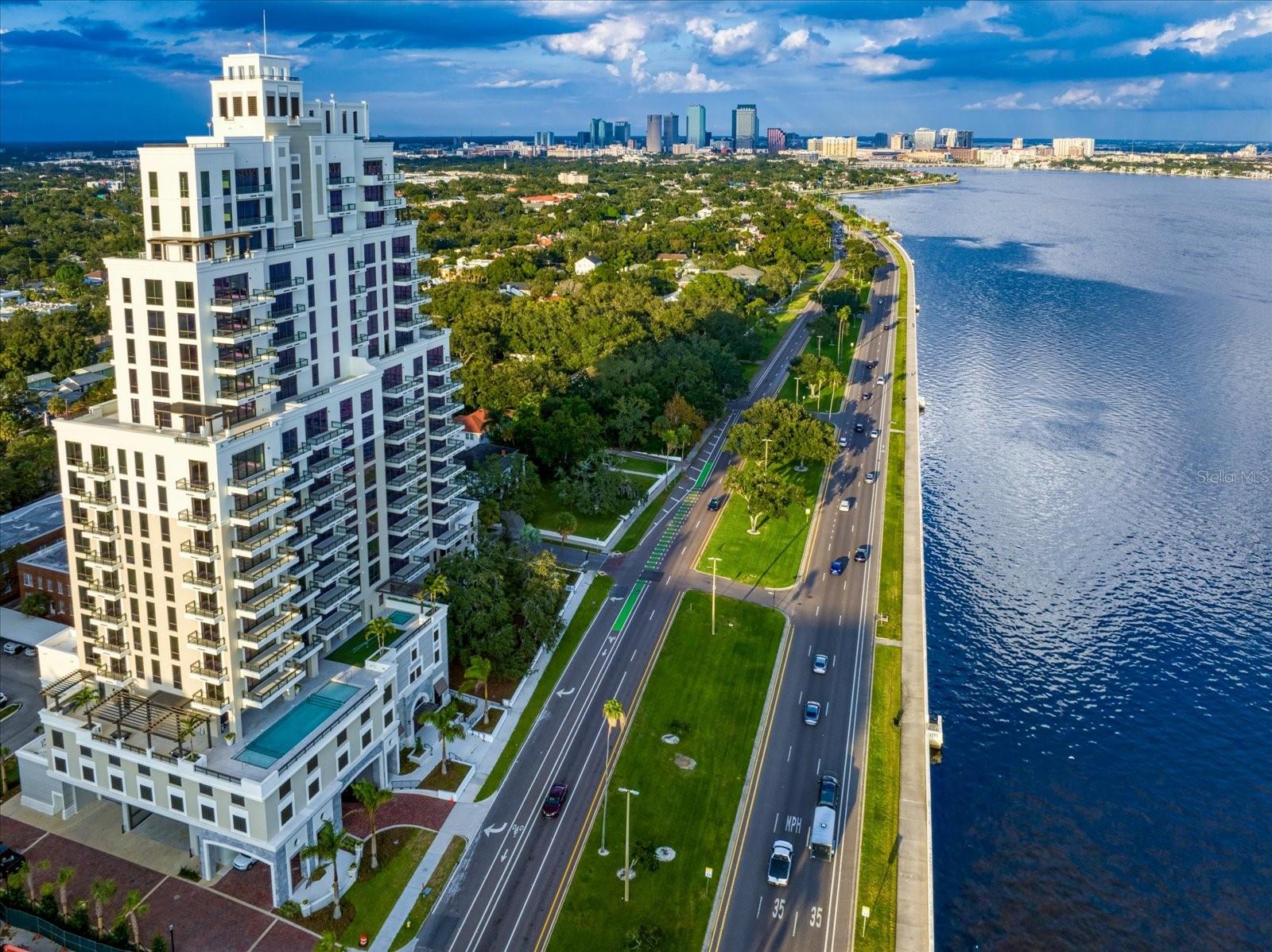 Photo of 2103 BAYSHORE BOULEVARD #703 TAMPA FL 33606