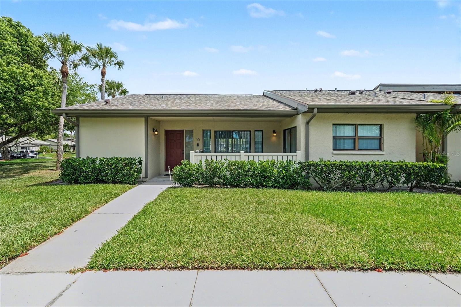 Photo of 10 LESLEY LANE OLDSMAR FL 34677