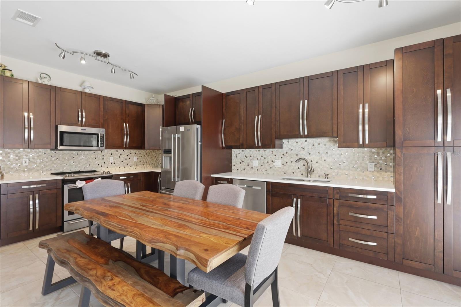Photo of 4722 ORMOND BEACH WAY KISSIMMEE FL 34746