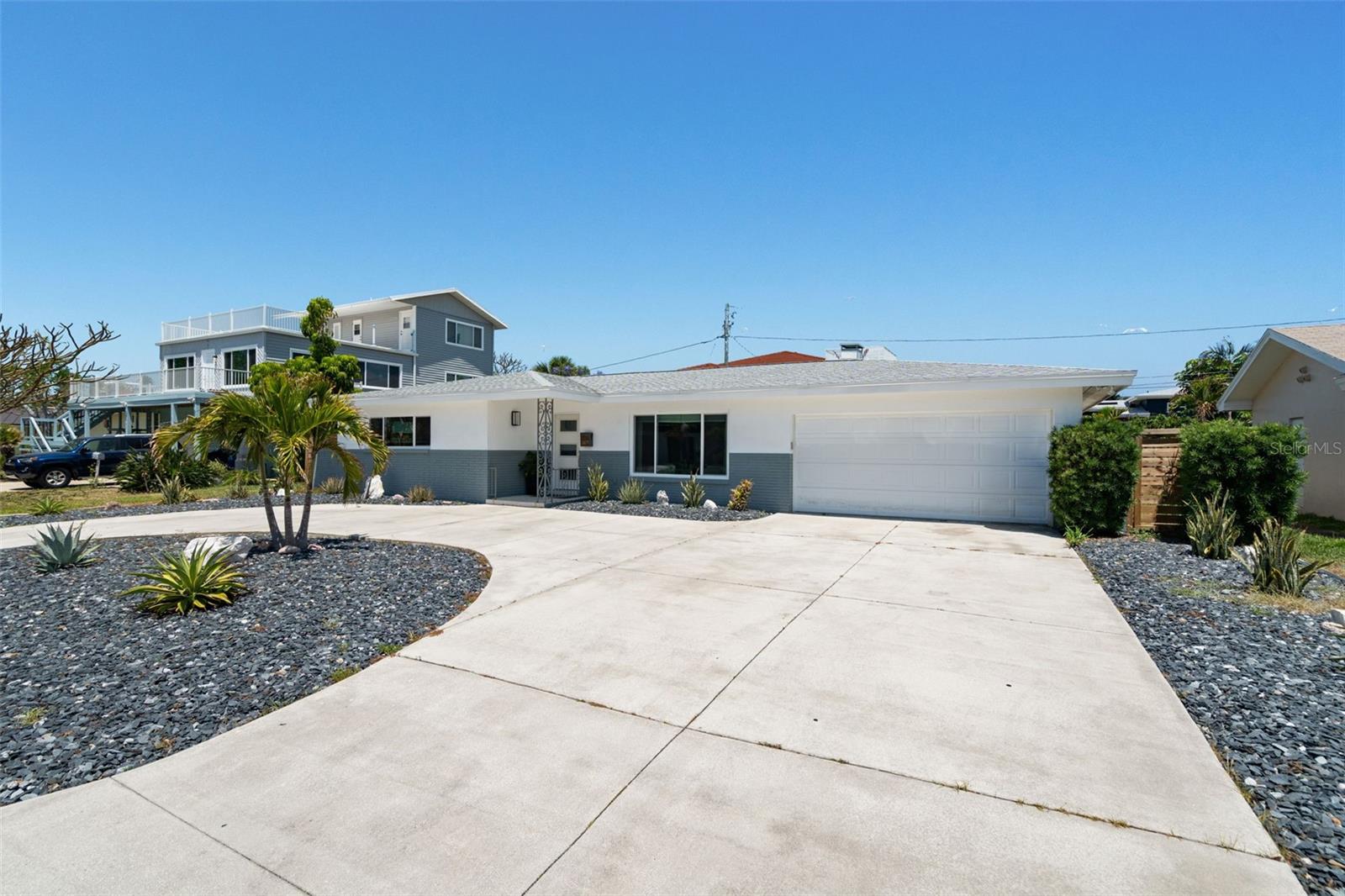 Photo of 2671 W BAY ISLE DRIVE ST PETERSBURG FL 33705