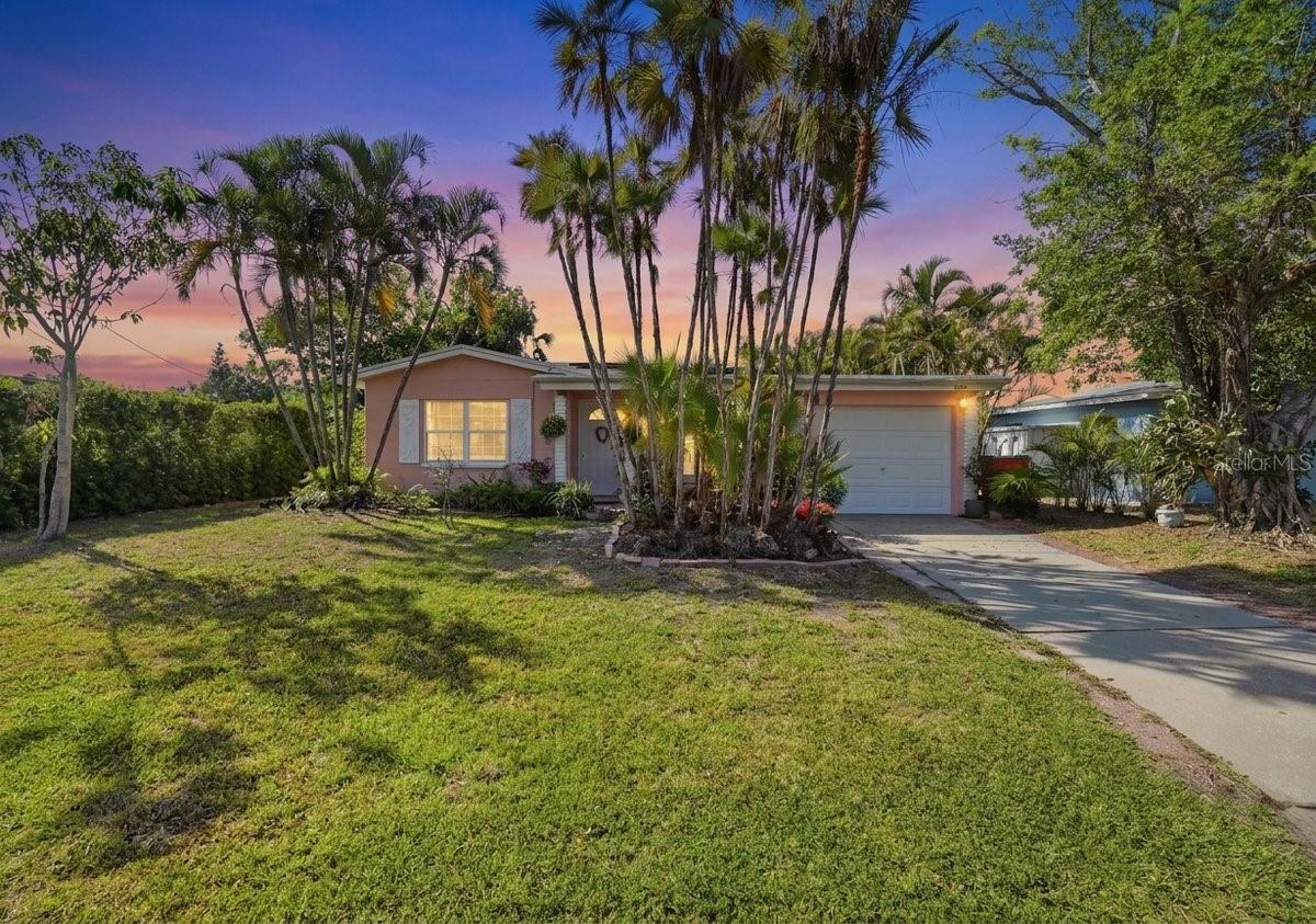 Photo of 6650 HIBISCUS AVENUE SOUTH PASADENA FL 33707