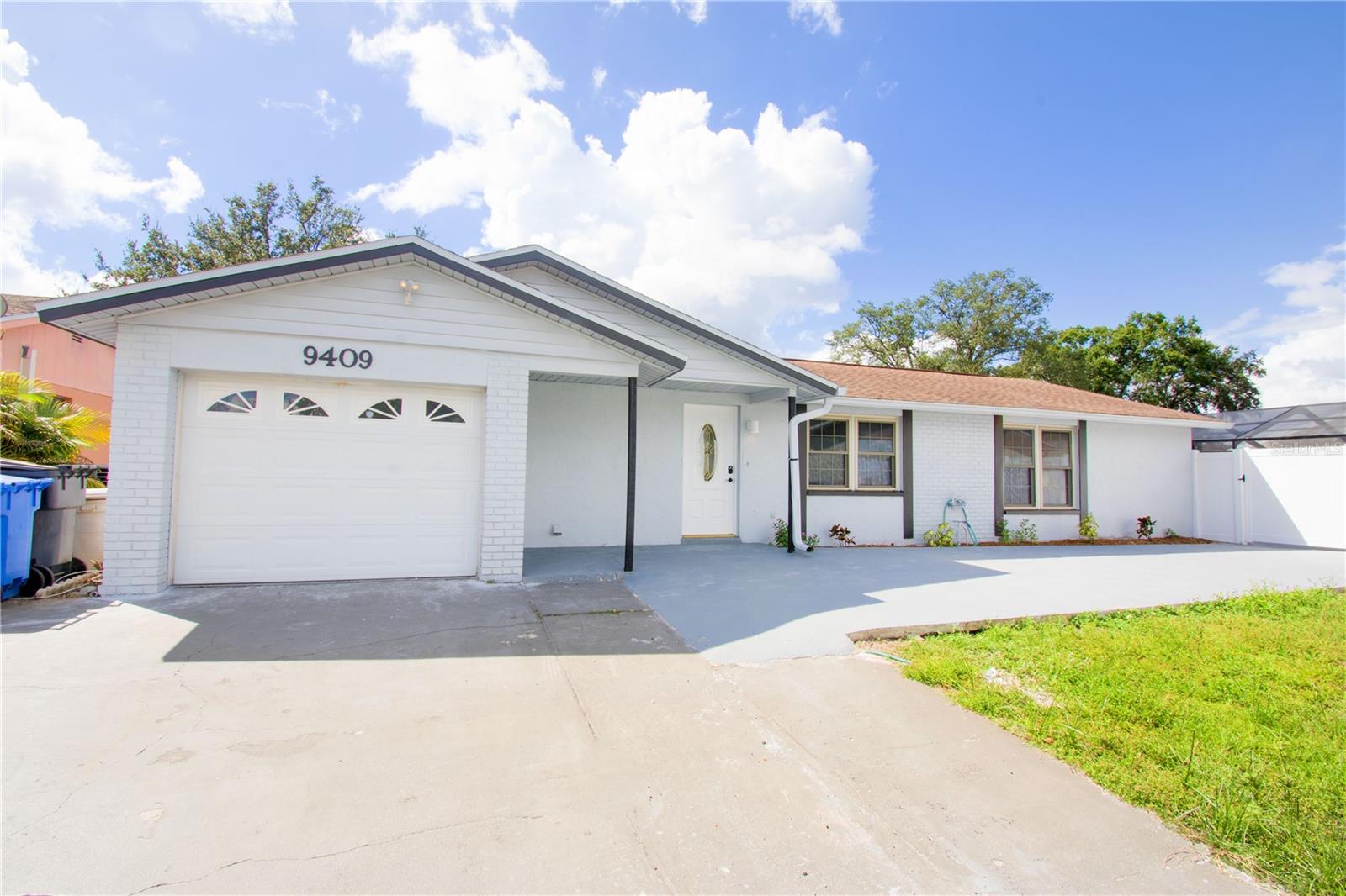 Photo of 9409 LONSDALE COURT TAMPA FL 33615