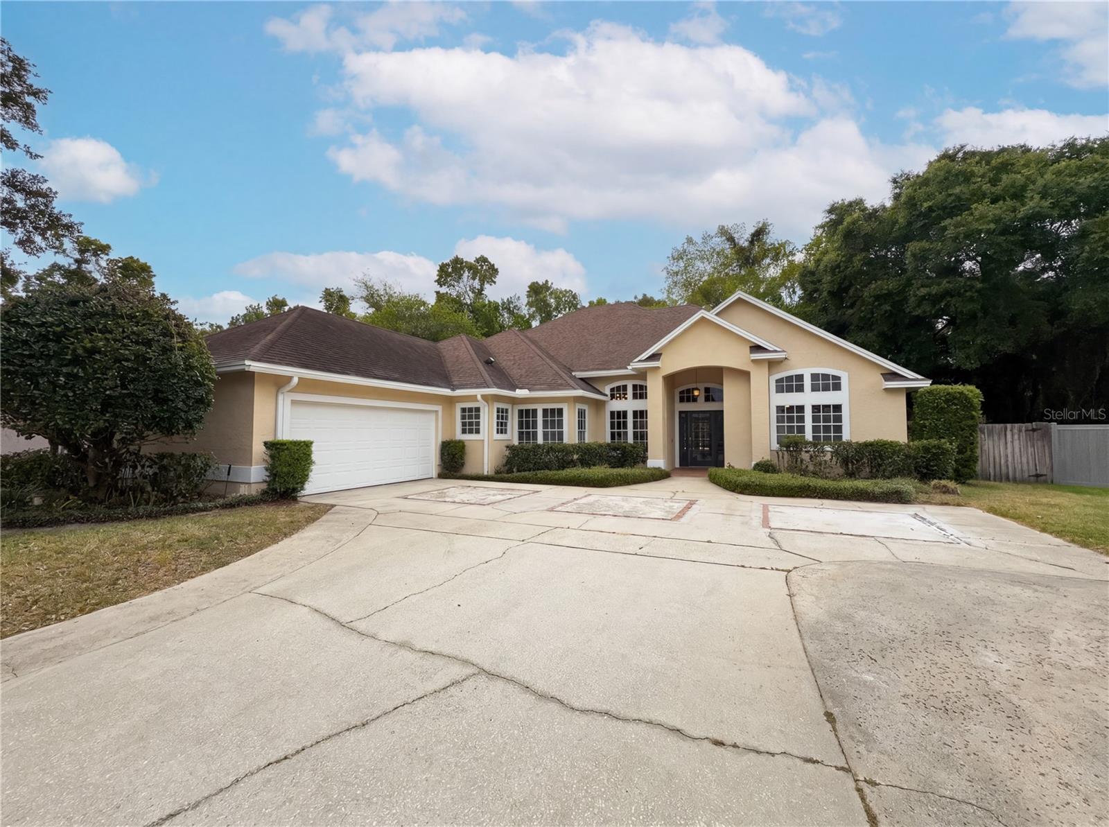Photo of 680 MACGLENROSS DRIVE OVIEDO FL 32765