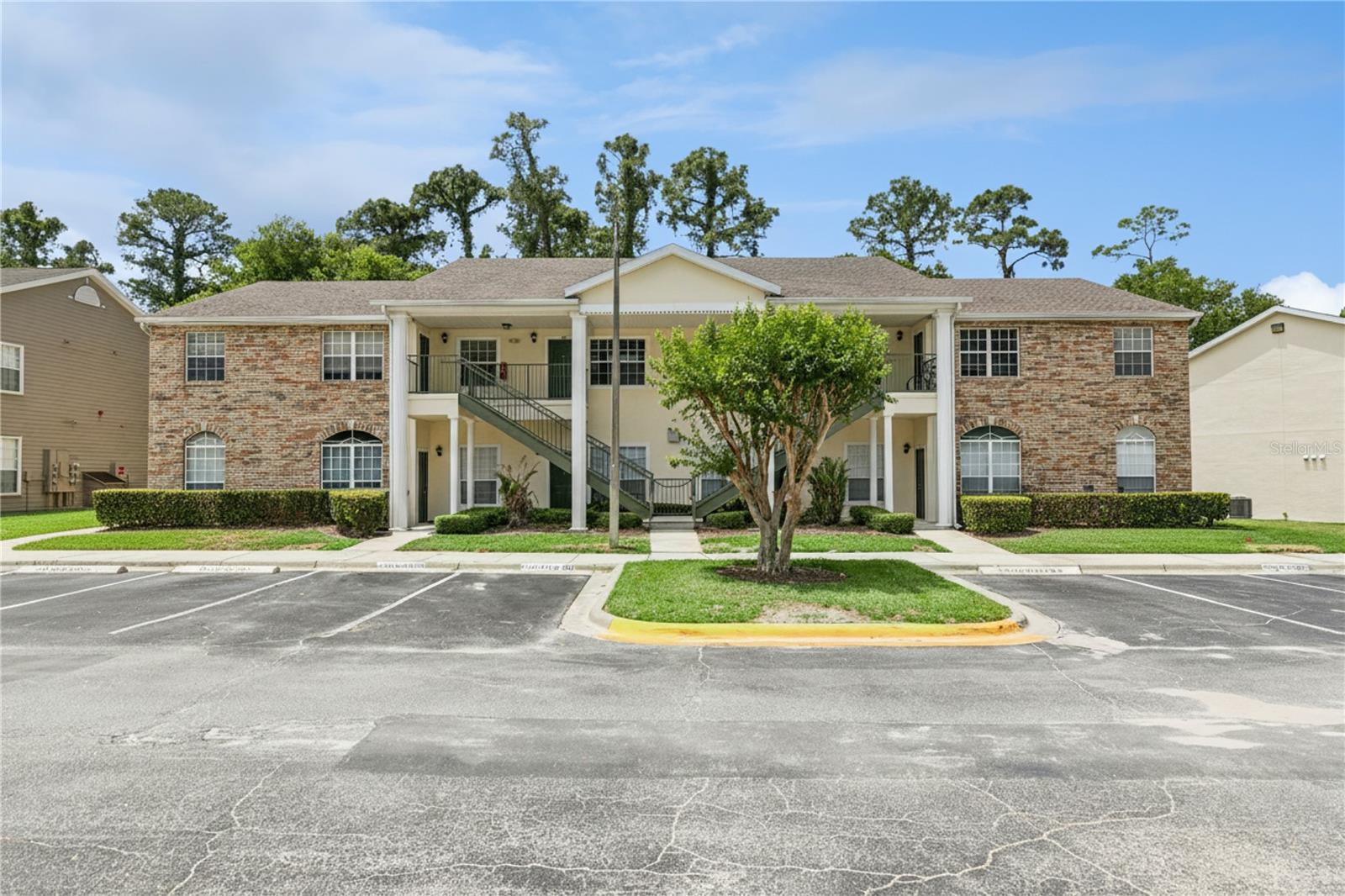 Photo of 145 RESERVE CIRCLE #205 OVIEDO FL 32765