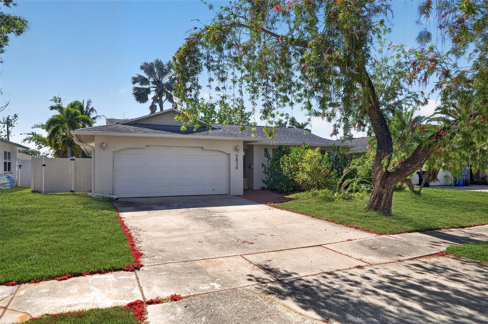 Photo of 5810 VENETIAN BOULEVARD ST PETERSBURG FL 33703