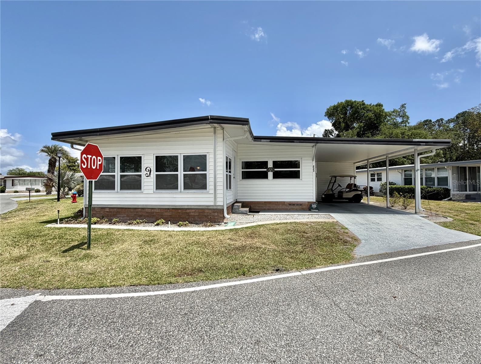 Photo of 223 HAWTHORNE BOULEVARD LEESBURG FL 34748