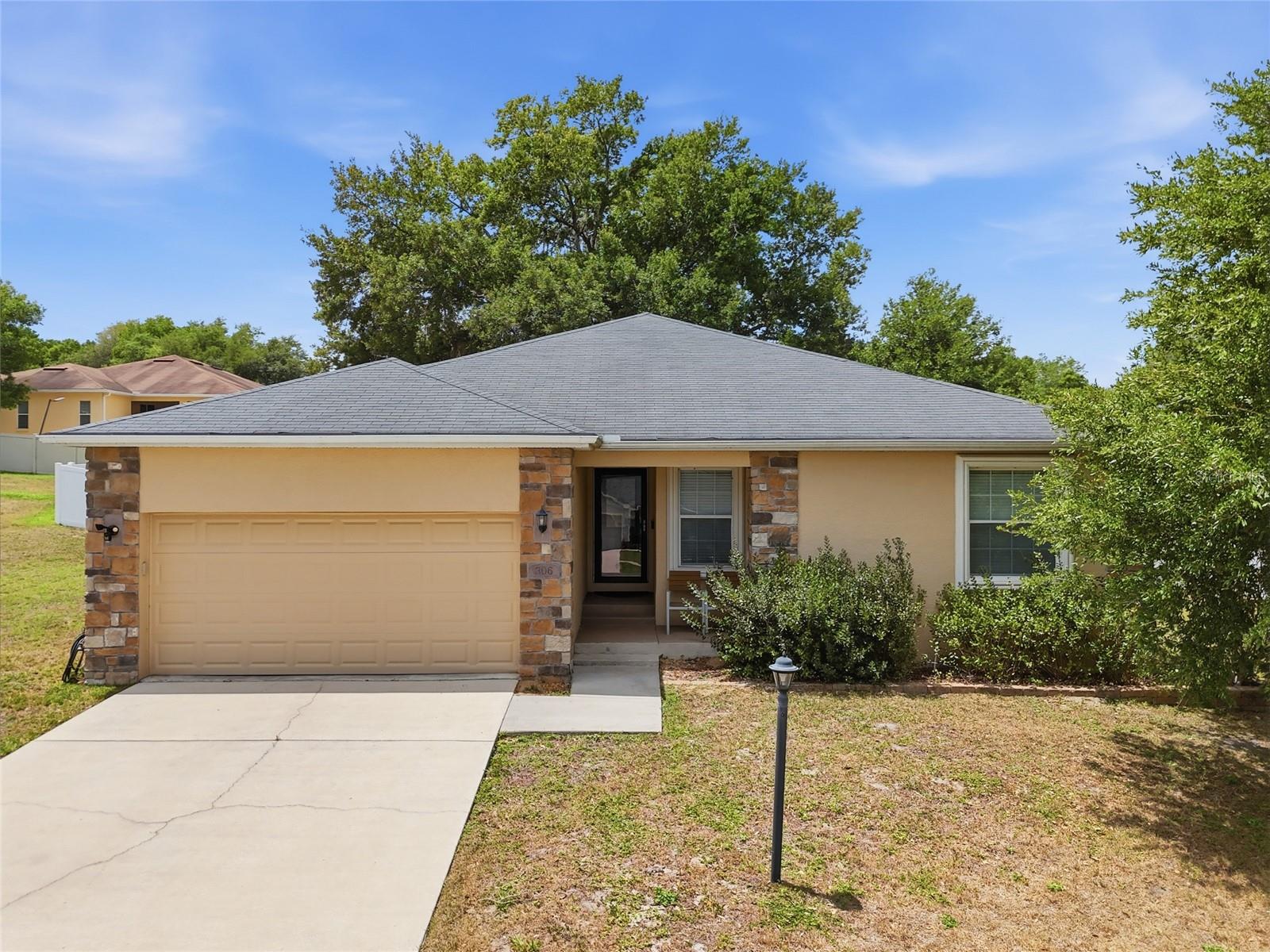 Photo of 306 STONEPOINT LANE LADY LAKE FL 32159