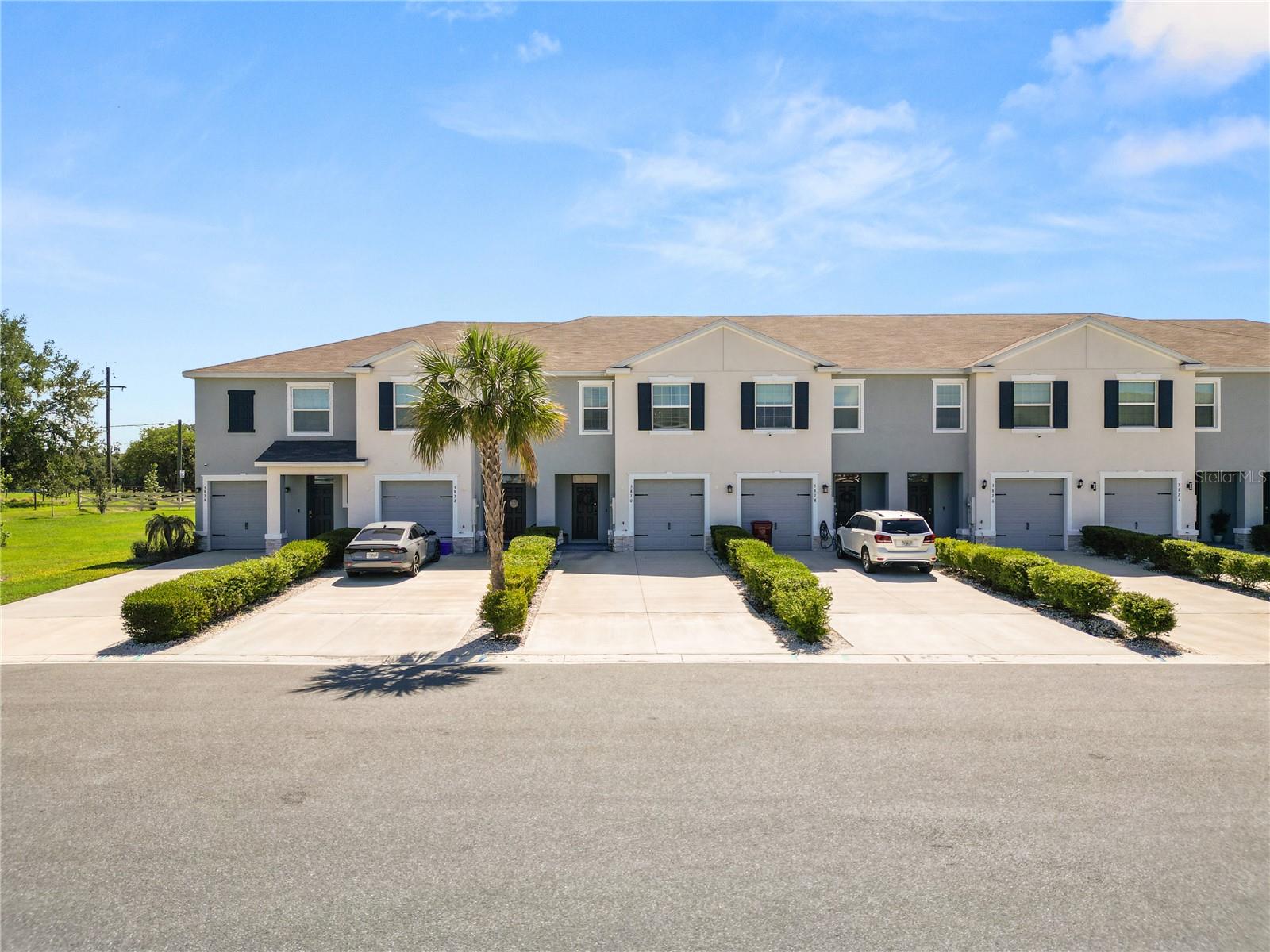 Photo of 3830 SUNFLOWER FIELD PLACE PLANT CITY FL 33565