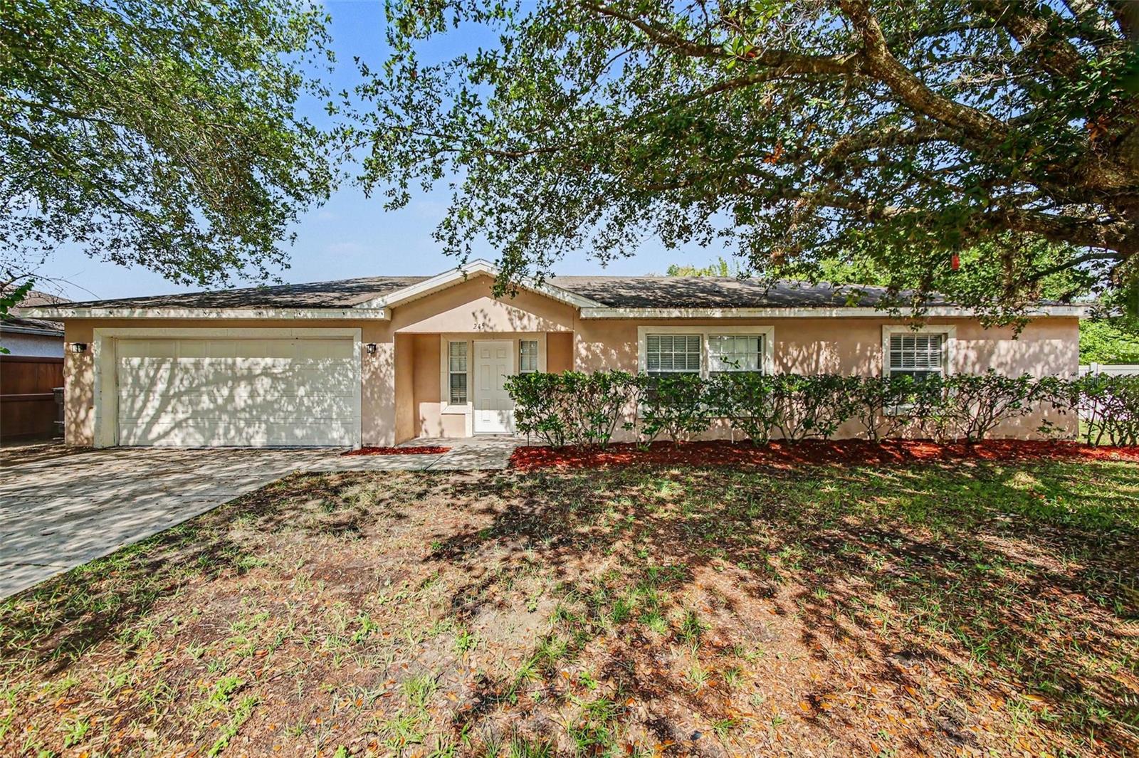 Photo of 245 OAK RUN COURT APOPKA FL 32703