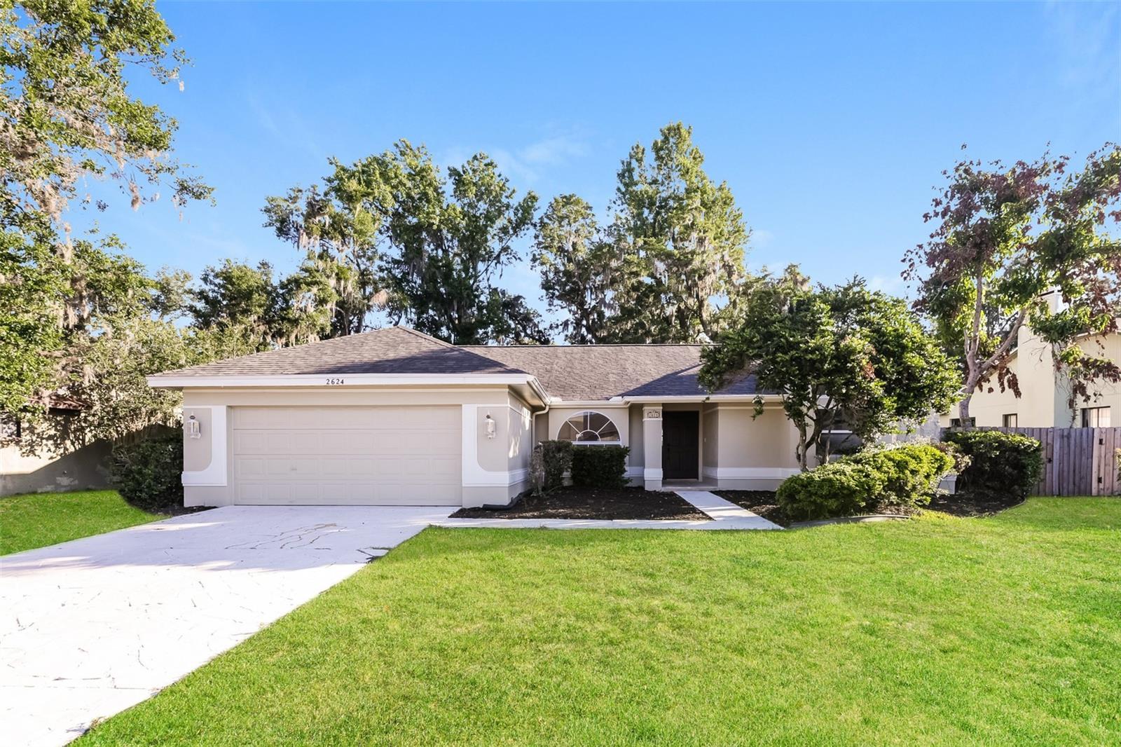 Photo of 2624 BRIDLE DRIVE PLANT CITY FL 33566