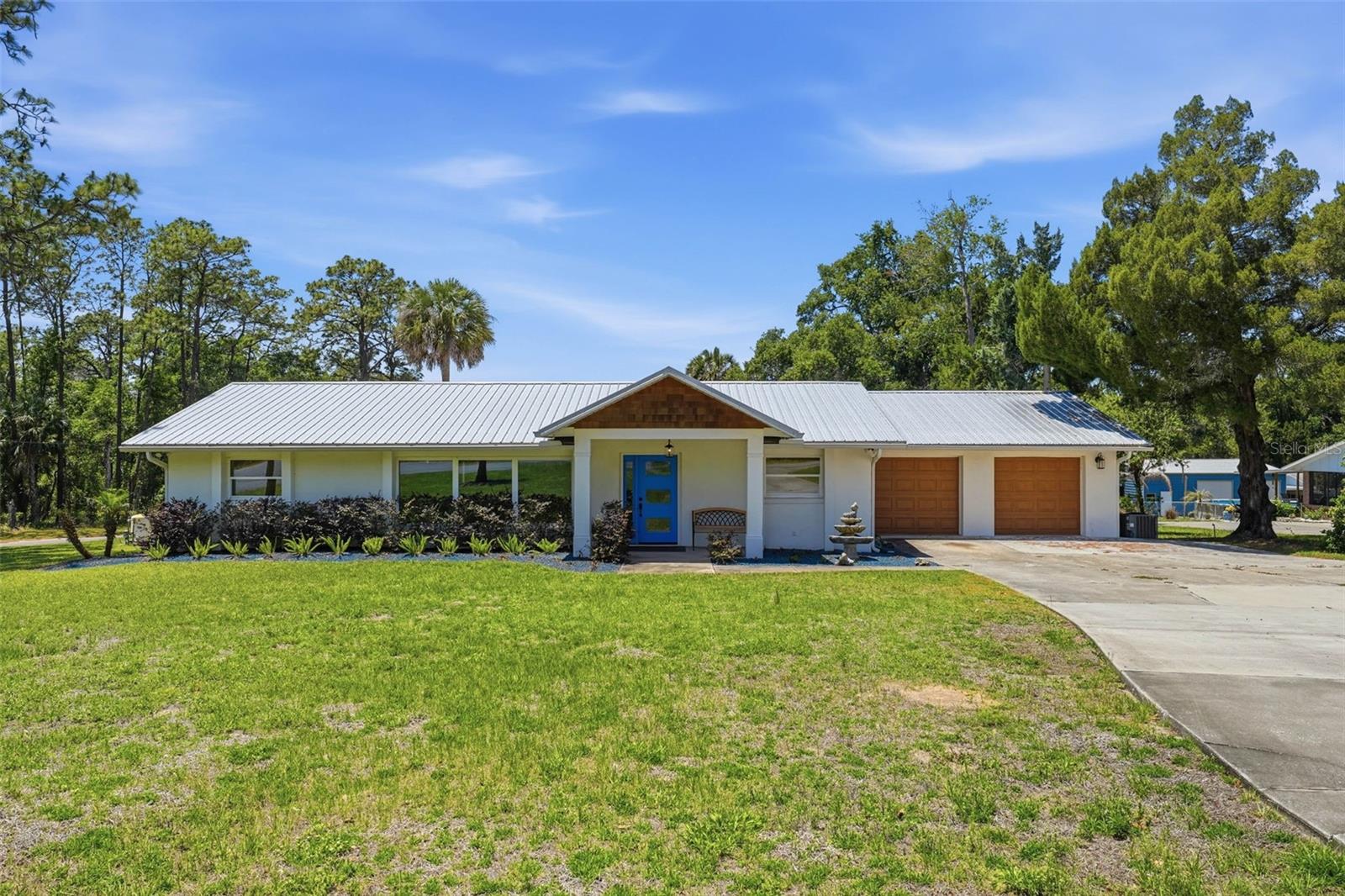 Photo of 37237 GRAYS AIRPORT ROAD LADY LAKE FL 32159