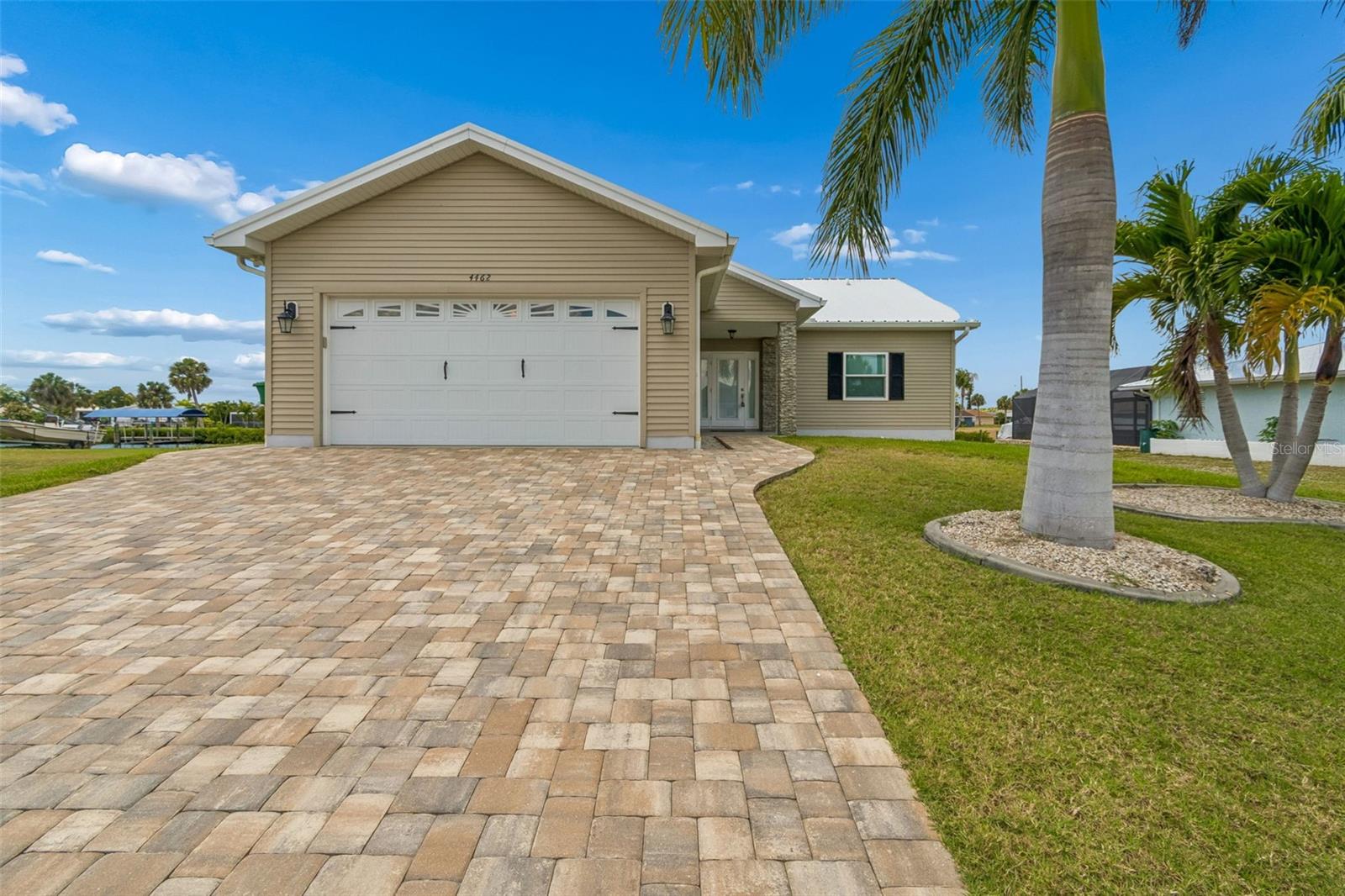 Photo of 4462 EWING CIRCLE PORT CHARLOTTE FL 33948