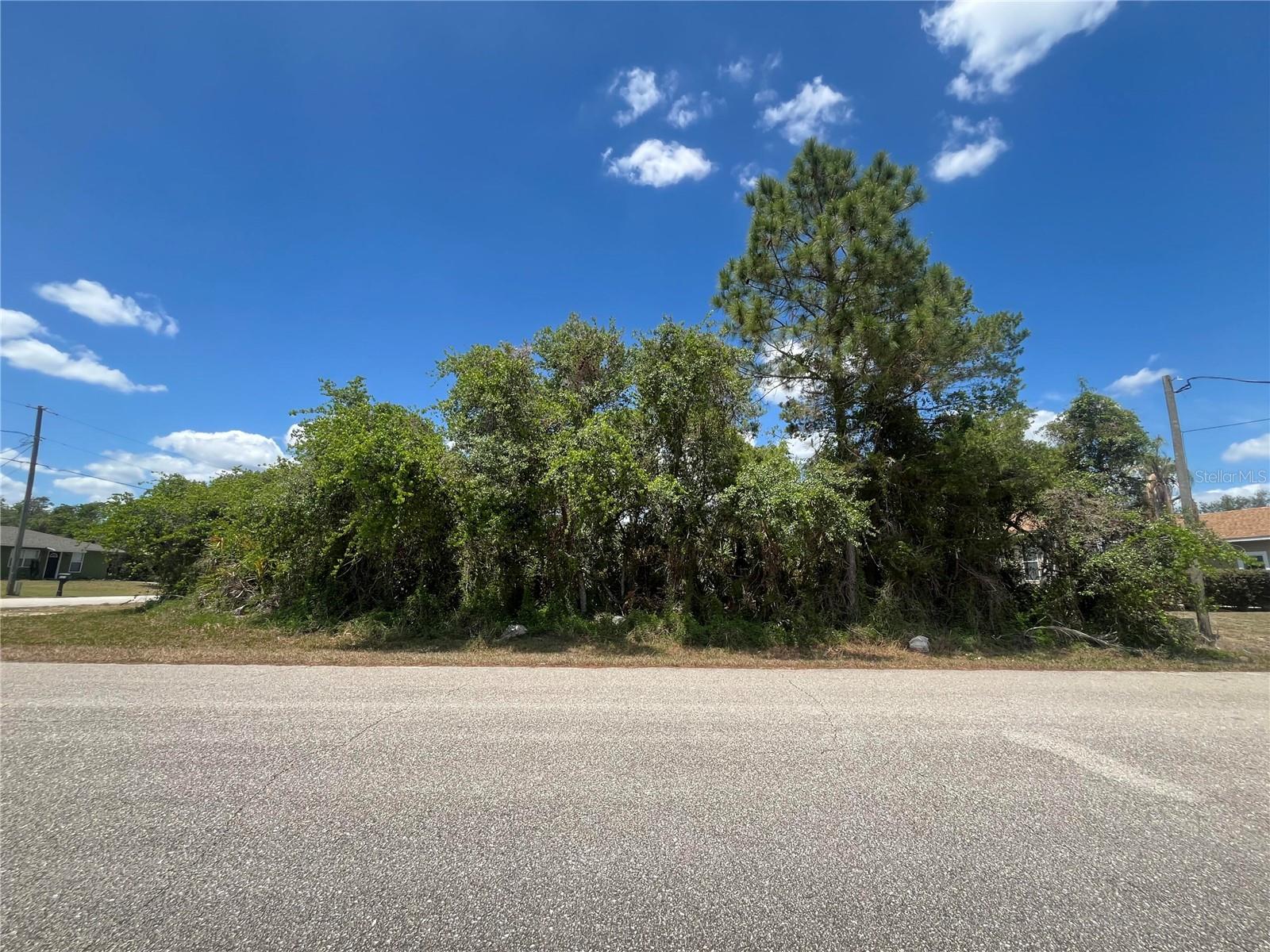 Photo of 901 REPLICA AVENUE SEBRING FL 33872