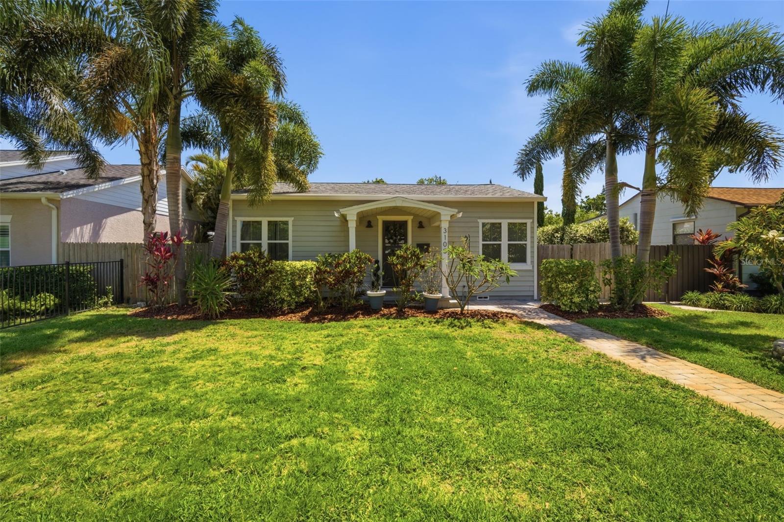 Photo of 3105 JACKSON STREET ST PETERSBURG FL 33704