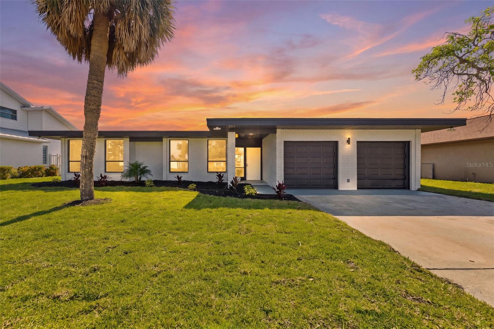 Photo of 3917 E EDEN ROC CIRCLE TAMPA FL 33634