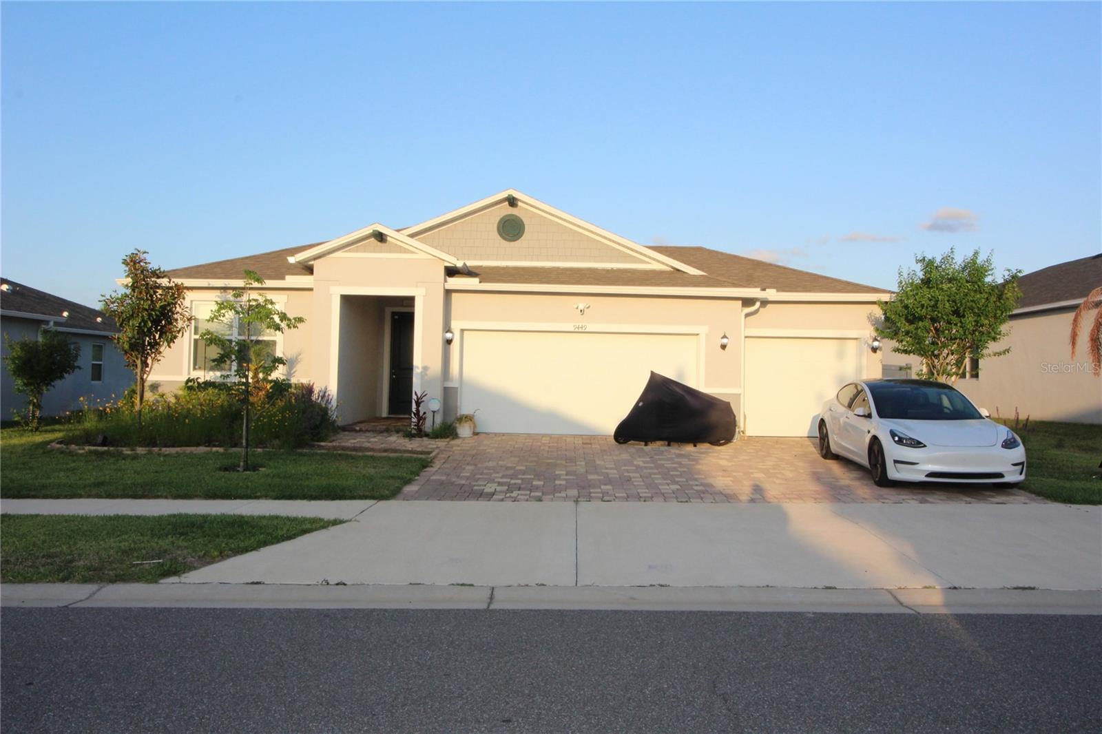 Photo of 9449 SANDERS PARK PLACE SEFFNER FL 33584