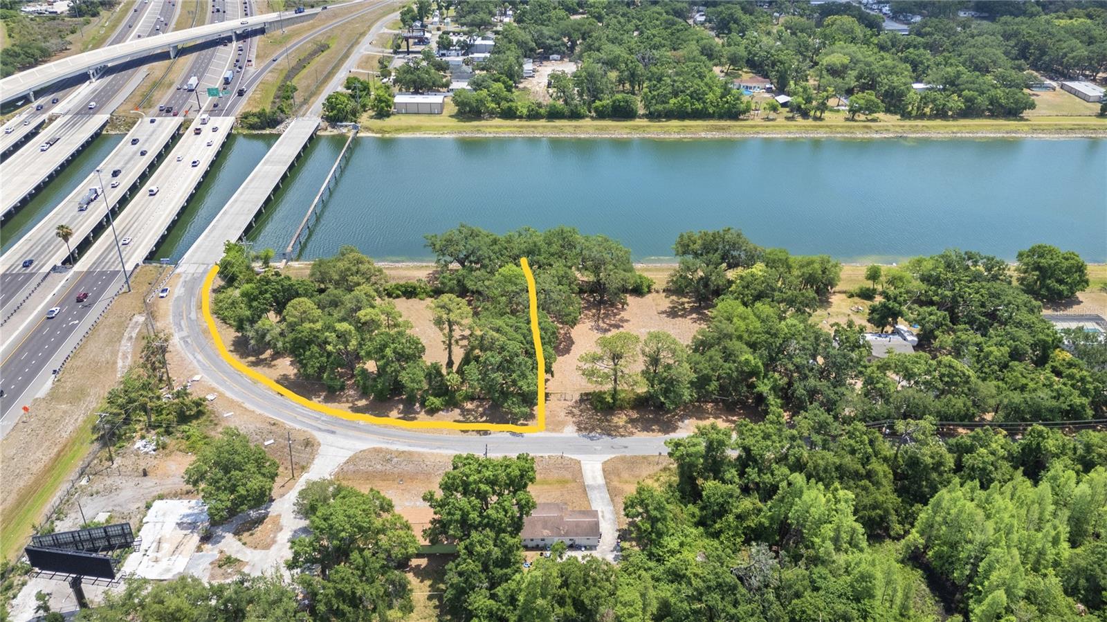 Photo of 5015 GARDEN LANE TAMPA FL 33610