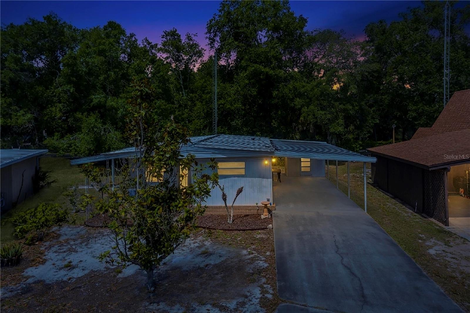 Photo of 31 WOODLAND CIRCLE HAINES CITY FL 33844