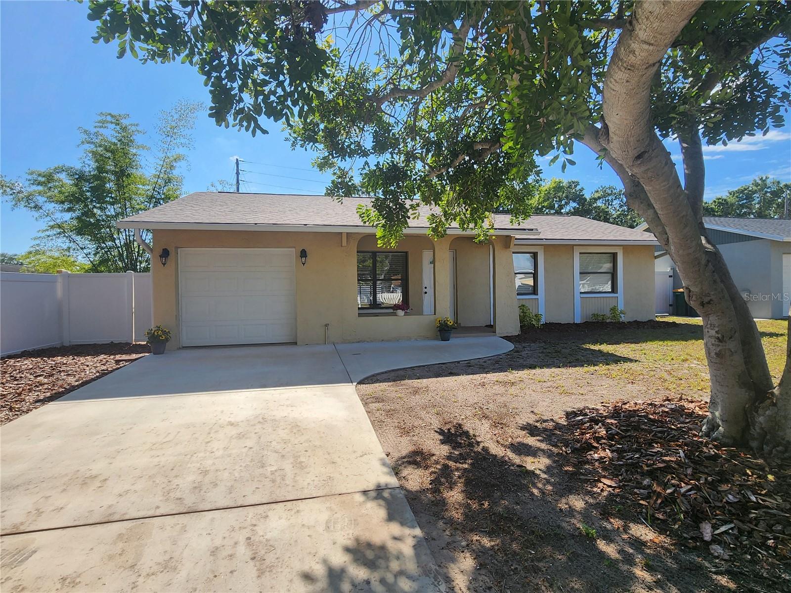 Photo of 13010 CUMBERLAND DRIVE LARGO FL 33773