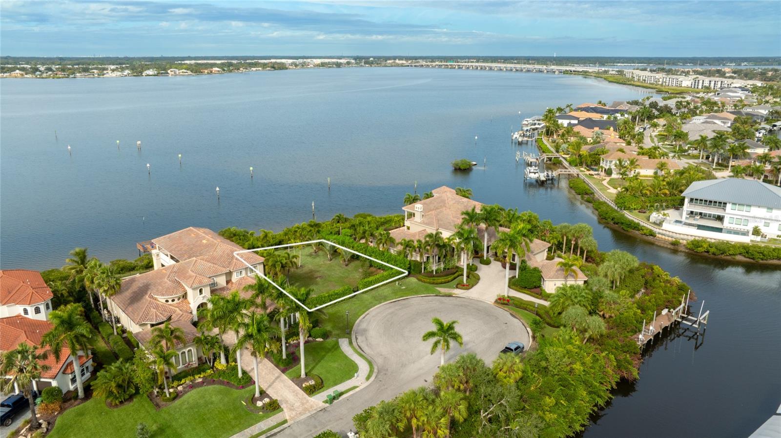 Photo of 4223 HAWK ISLAND DRIVE BRADENTON FL 34208
