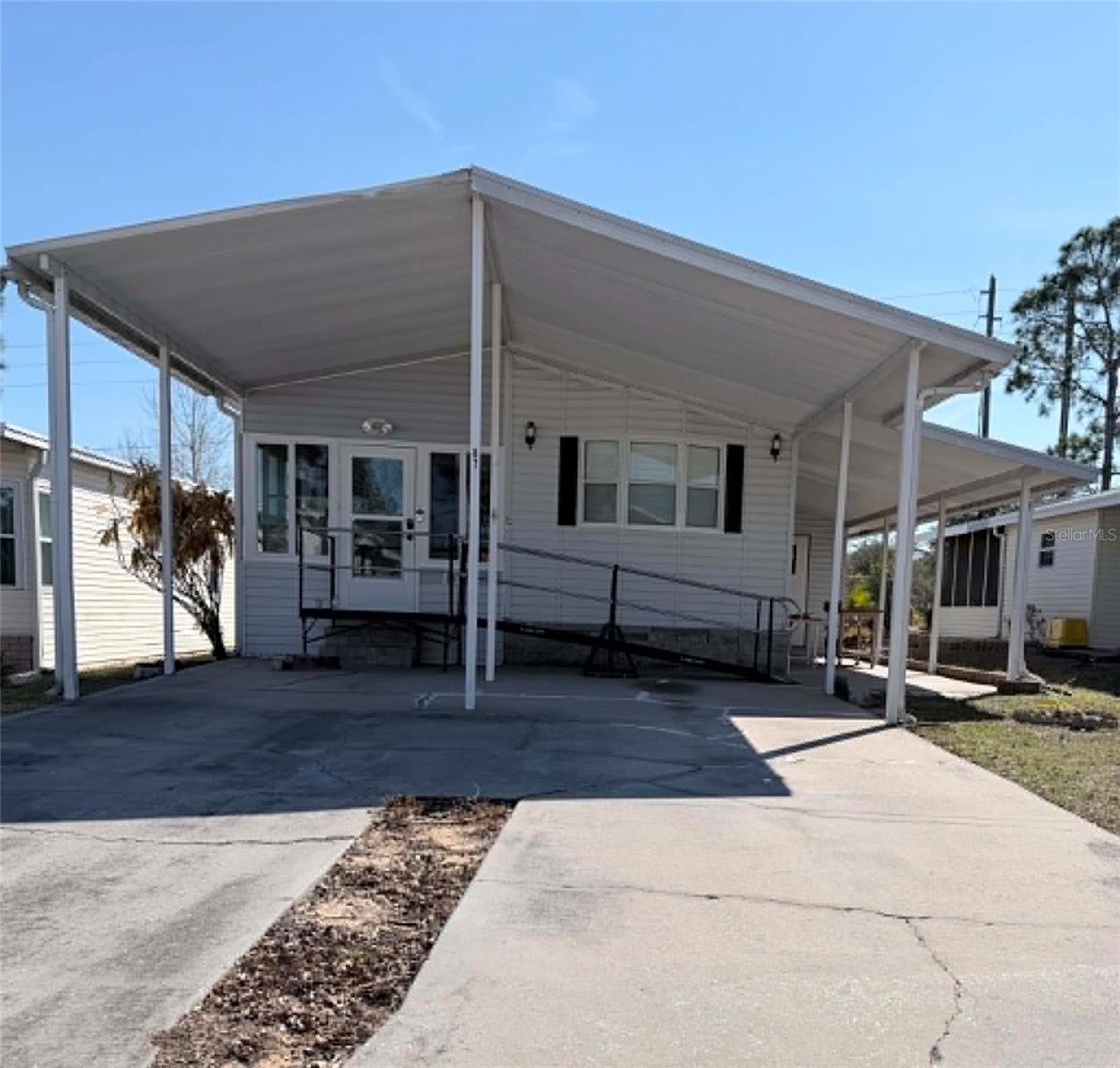 Photo of 50989 HIGHWAY 27 #87 DAVENPORT FL 33897
