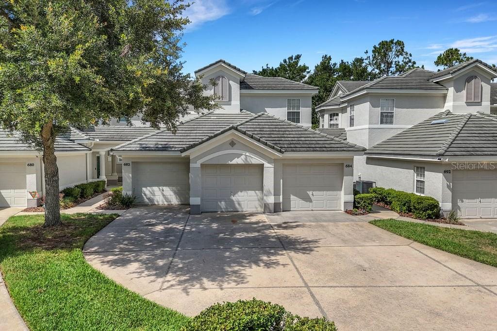 Photo of 684 GRASSLANDS VILLAGE CIRCLE LAKELAND FL 33803