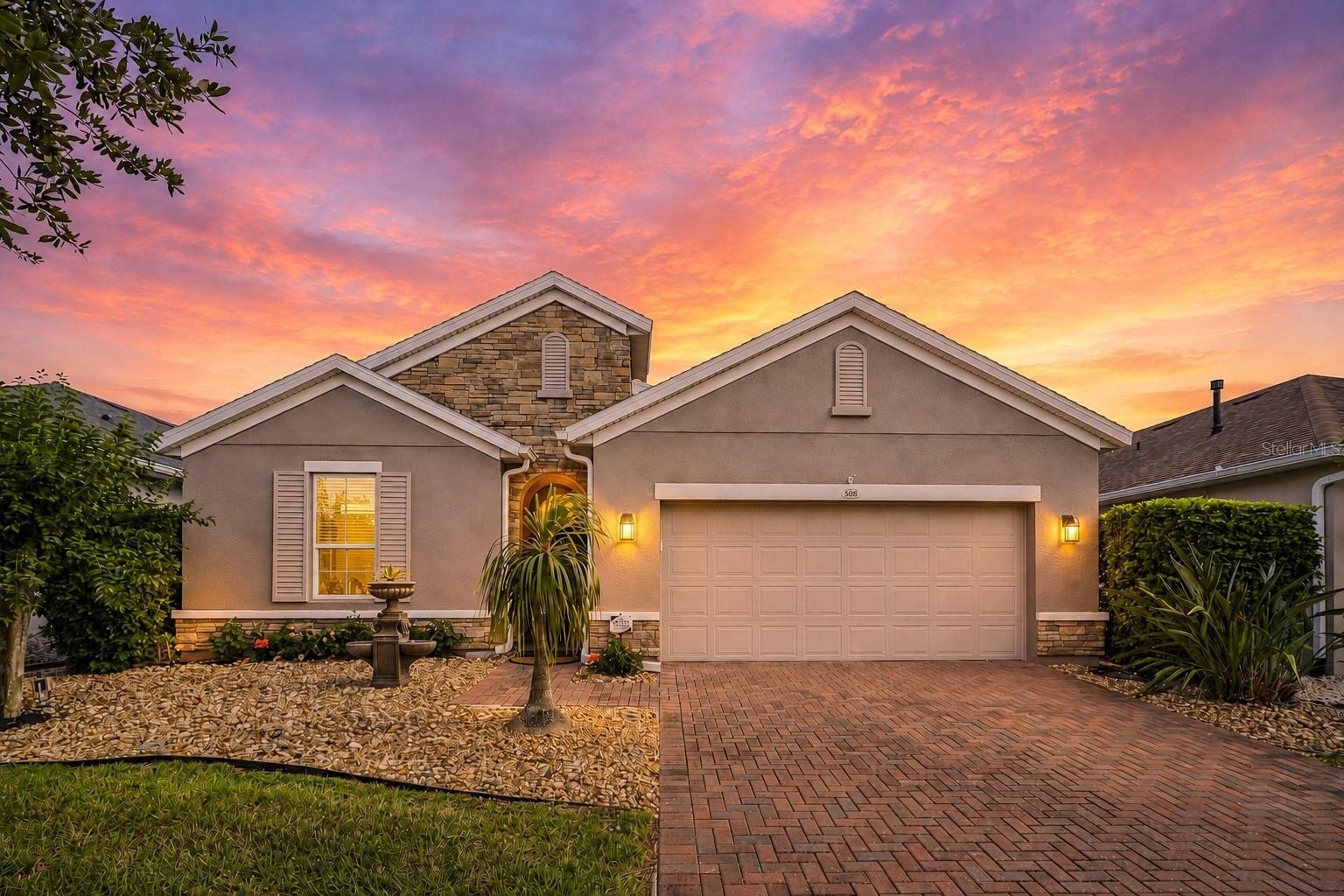 Photo of 508 NARROW VIEW LANE GROVELAND FL 34736