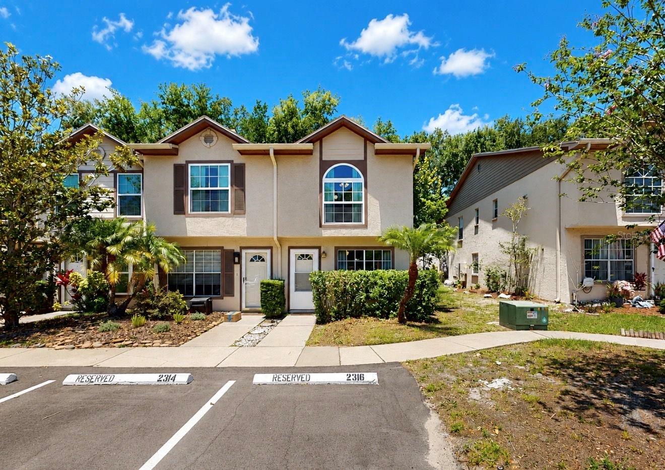 Photo of 2316 FLETCHERS POINT CIRCLE TAMPA FL 33613