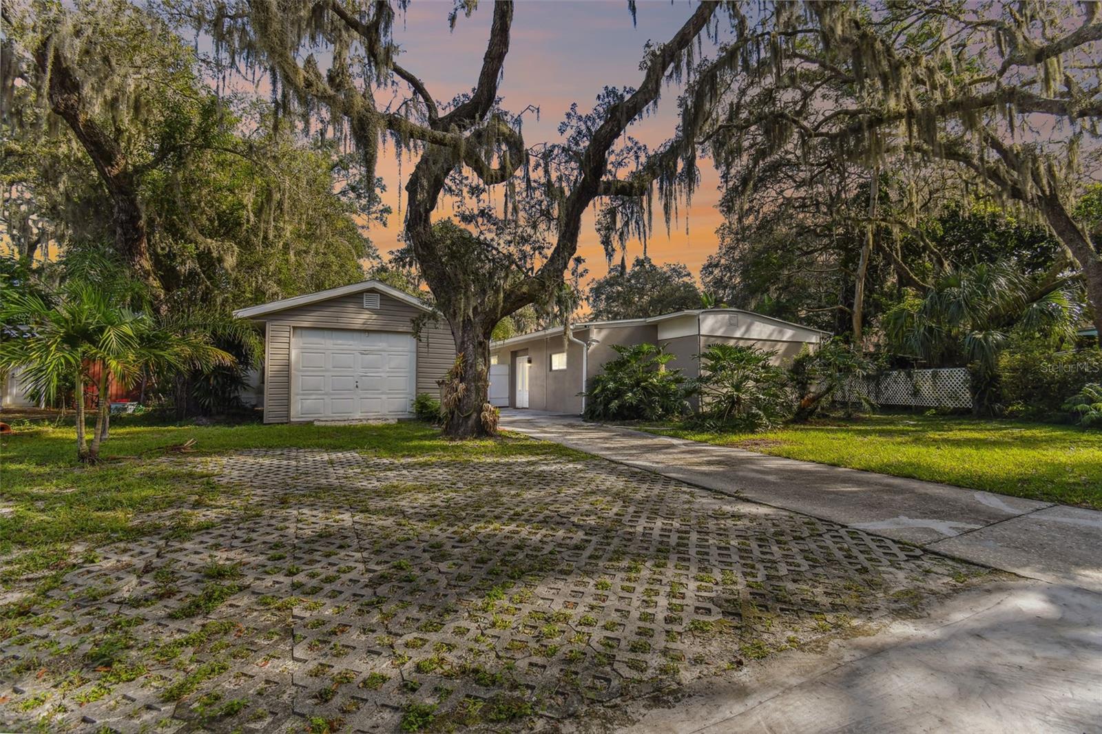 Photo of 414 JOYCE AVENUE TEMPLE TERRACE FL 33617