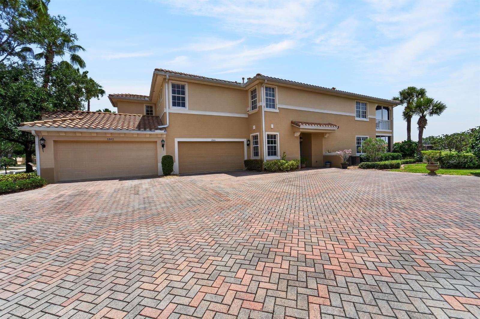 Photo of 1364 EMERALD DUNES DRIVE SUN CITY CENTER FL 33573