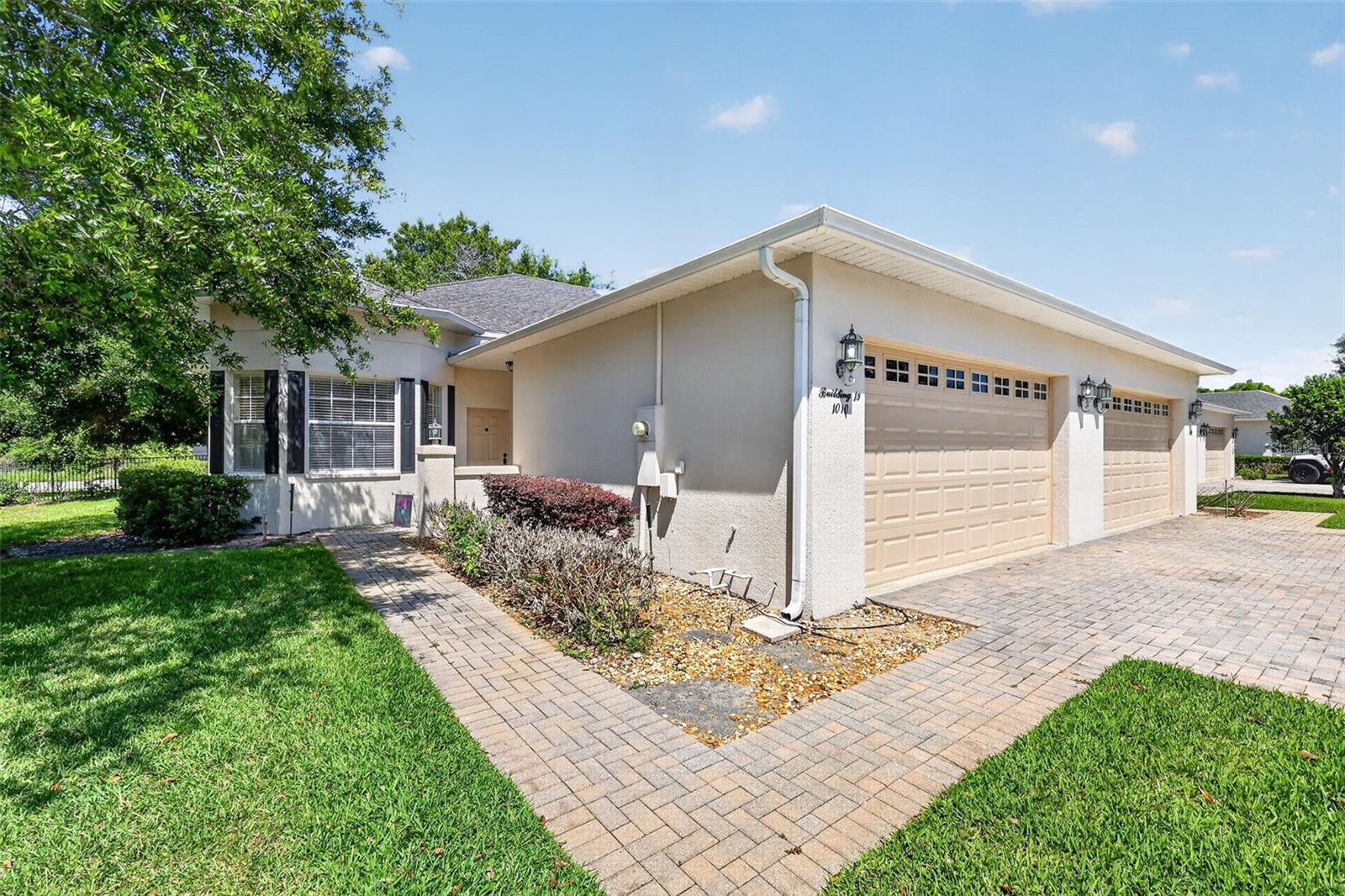 Photo of 1010 GREEN GATE BOULEVARD GROVELAND FL 34736