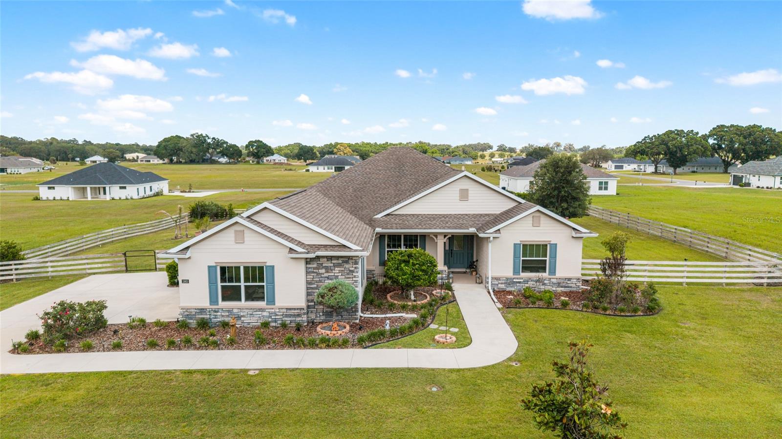 Photo of 1983 NW 79TH LOOP OCALA FL 34475