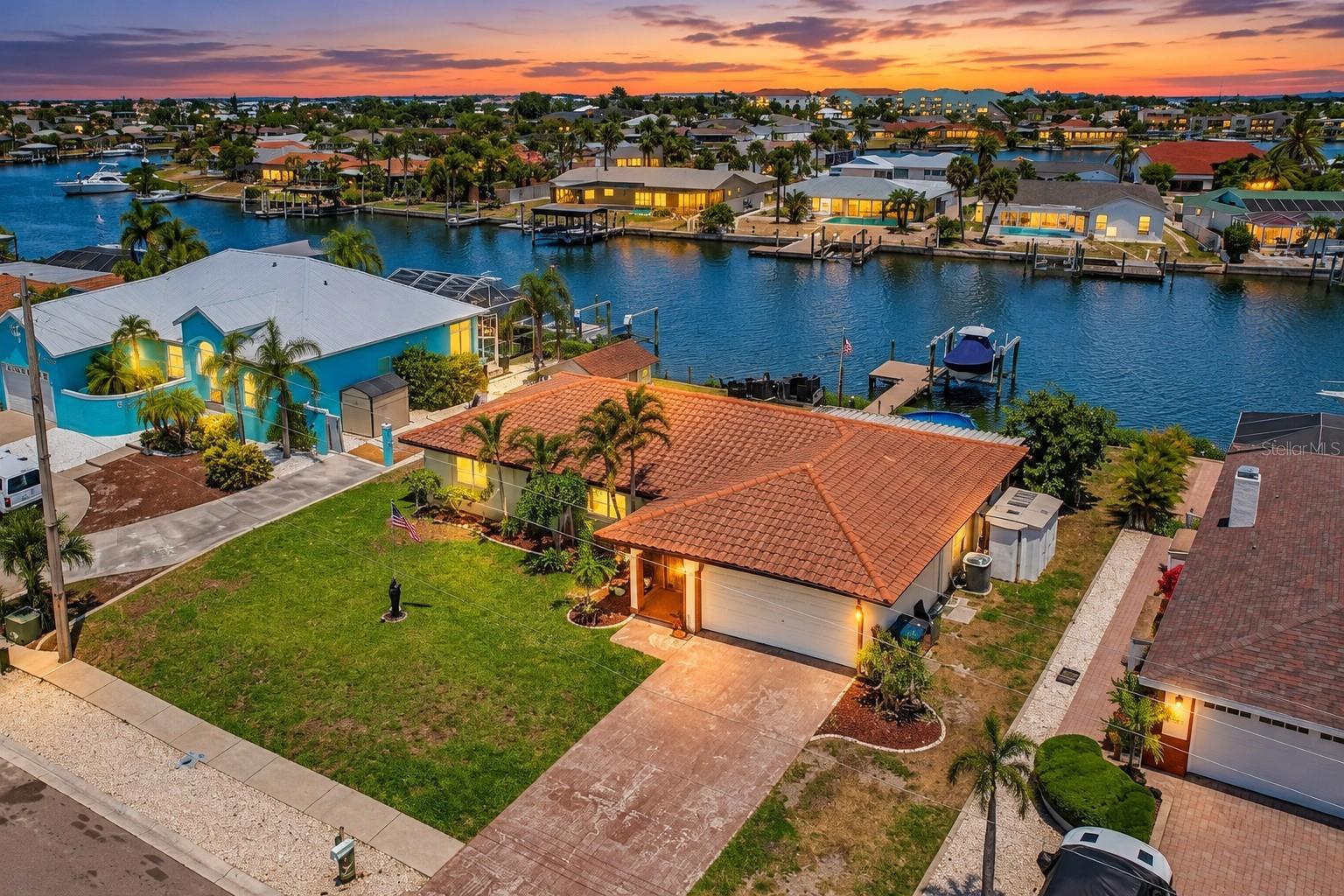 Photo of 801 FLAMINGO DRIVE APOLLO BEACH FL 33572