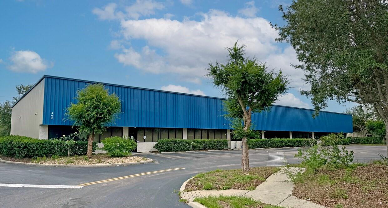 Photo of 402 CHAIRMAN COURT DEBARY FL 32713